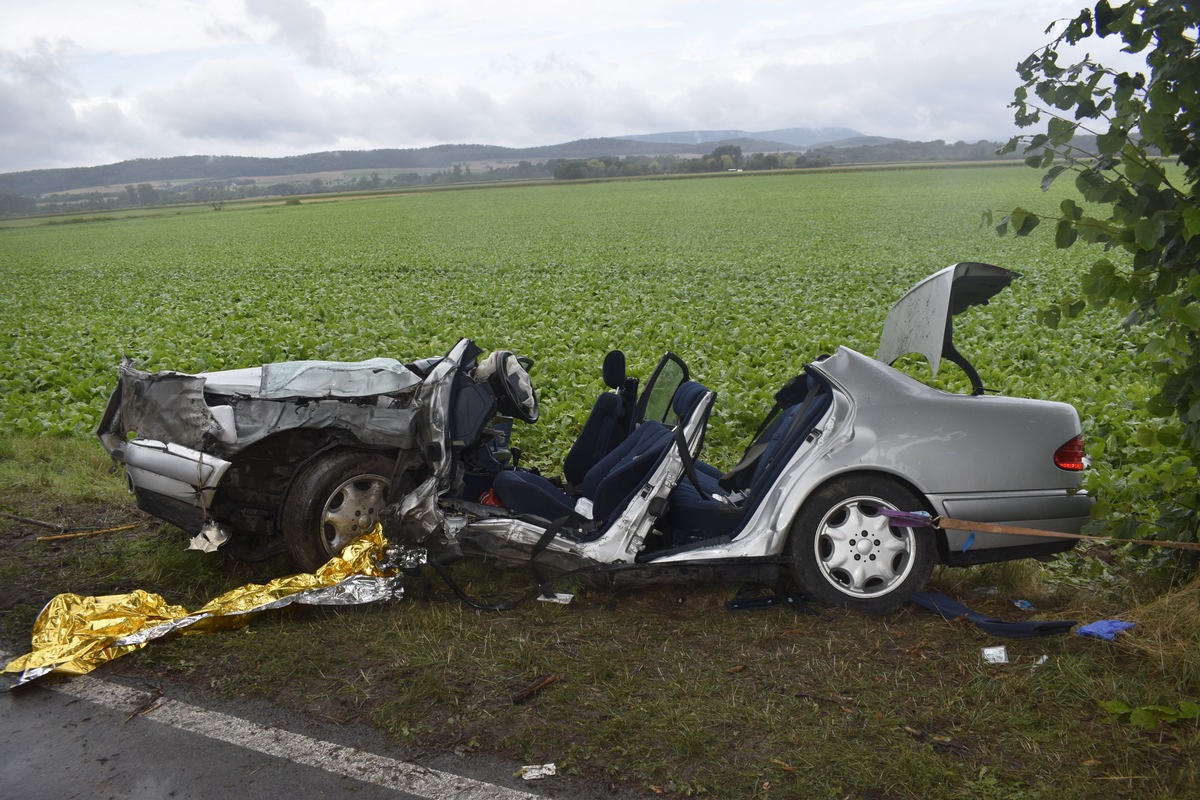 POL-HI: PK Elze: Schwerer Verkehrsunfall zwischen Rheden und Gronau