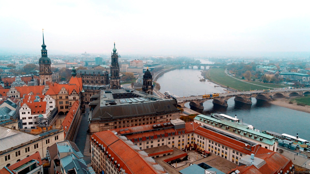 „Warum Dresden? – Die Macht der Erinnerung“: Auftakt-Doku zum MDR-Themenschwerpunkt „Zwischen Krieg und Frieden“