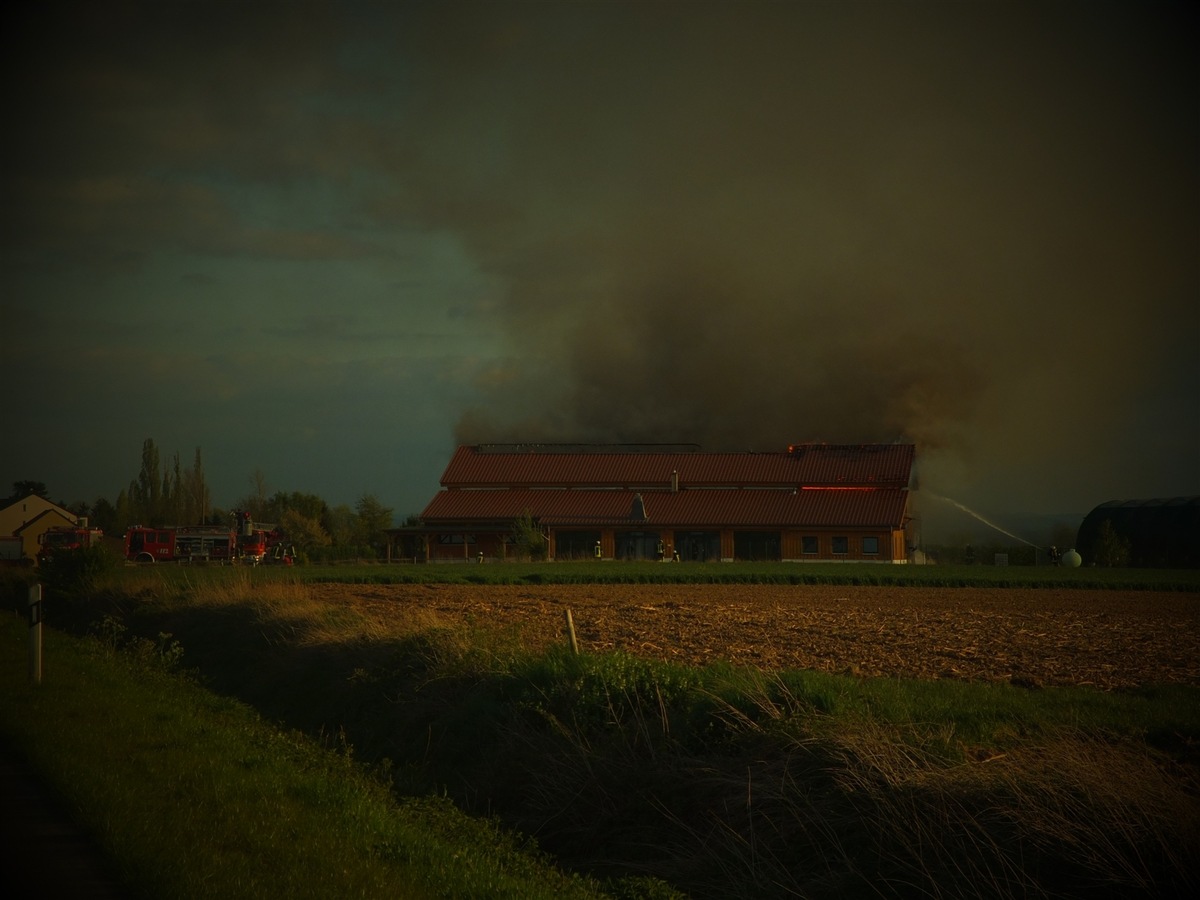 POL-DN: Ermittlungen nach Brand dauern an