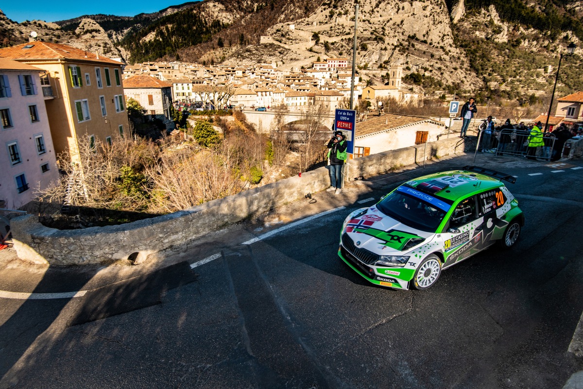 Rallye Portugal: SKODA FABIA Rally2 evo Andreas Mikkelsen peilt WRC2-Spitzenergebnis an