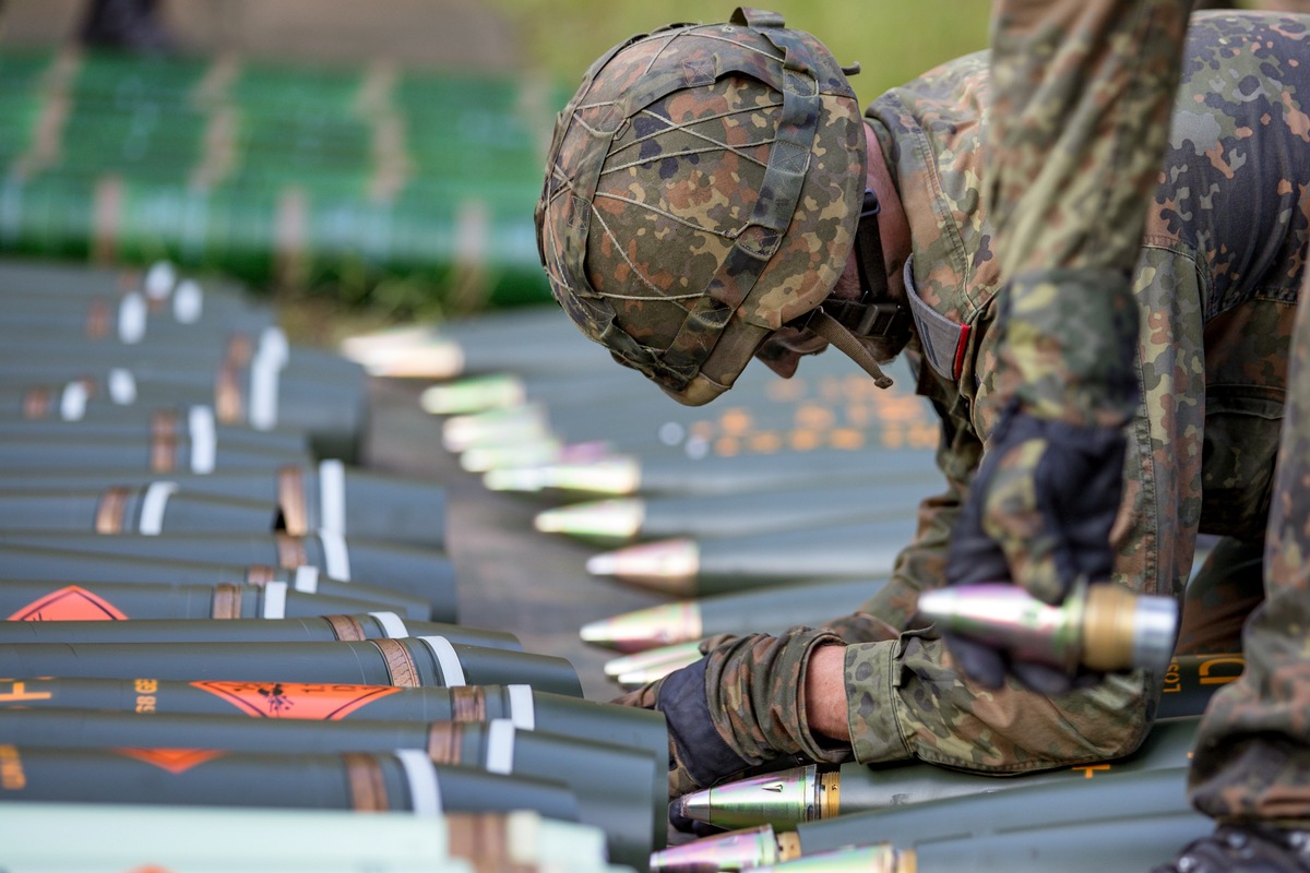 Große Munitionspakete für die Bundeswehr