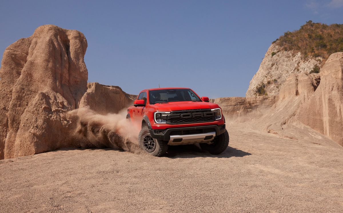 Video: Nächste Generation des Ford Ranger Raptor definiert die Grenzen extremer Offroad-Performance neu