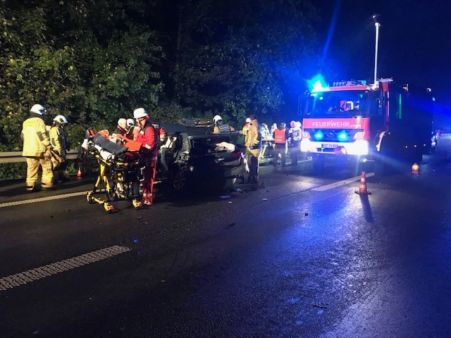 FW-BOT: 8 Verletzte nach Verkehrsunfall auf der A31