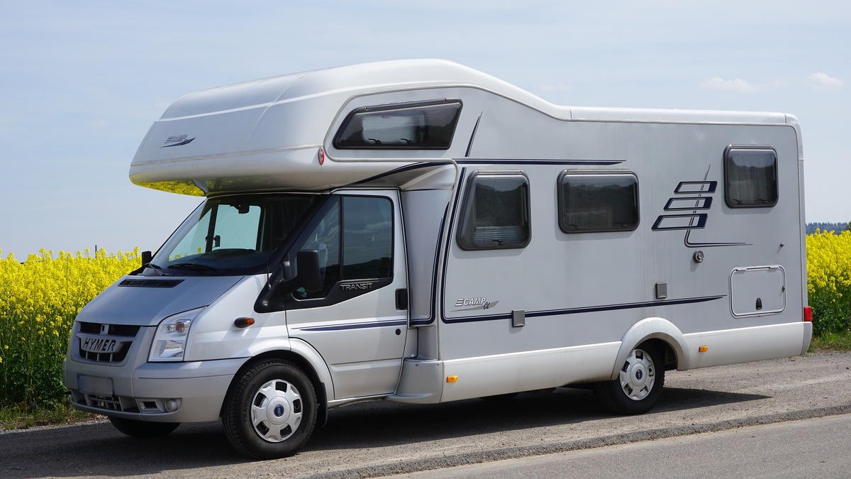 Autoreifenonline.de: Mit Blick auf die Reifen - Wohnmobil-Check vor dem Urlaub