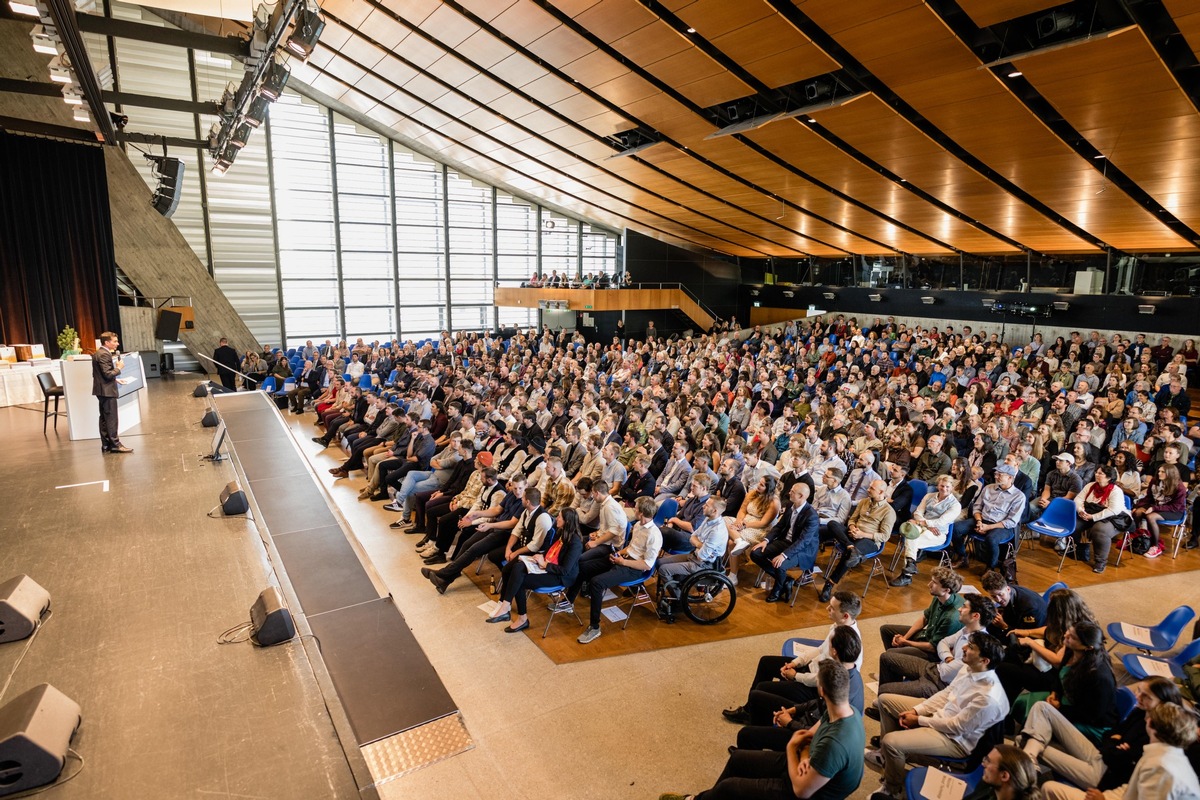 Cérémonie de remise des diplômes du département Architecture, bois et génie civil