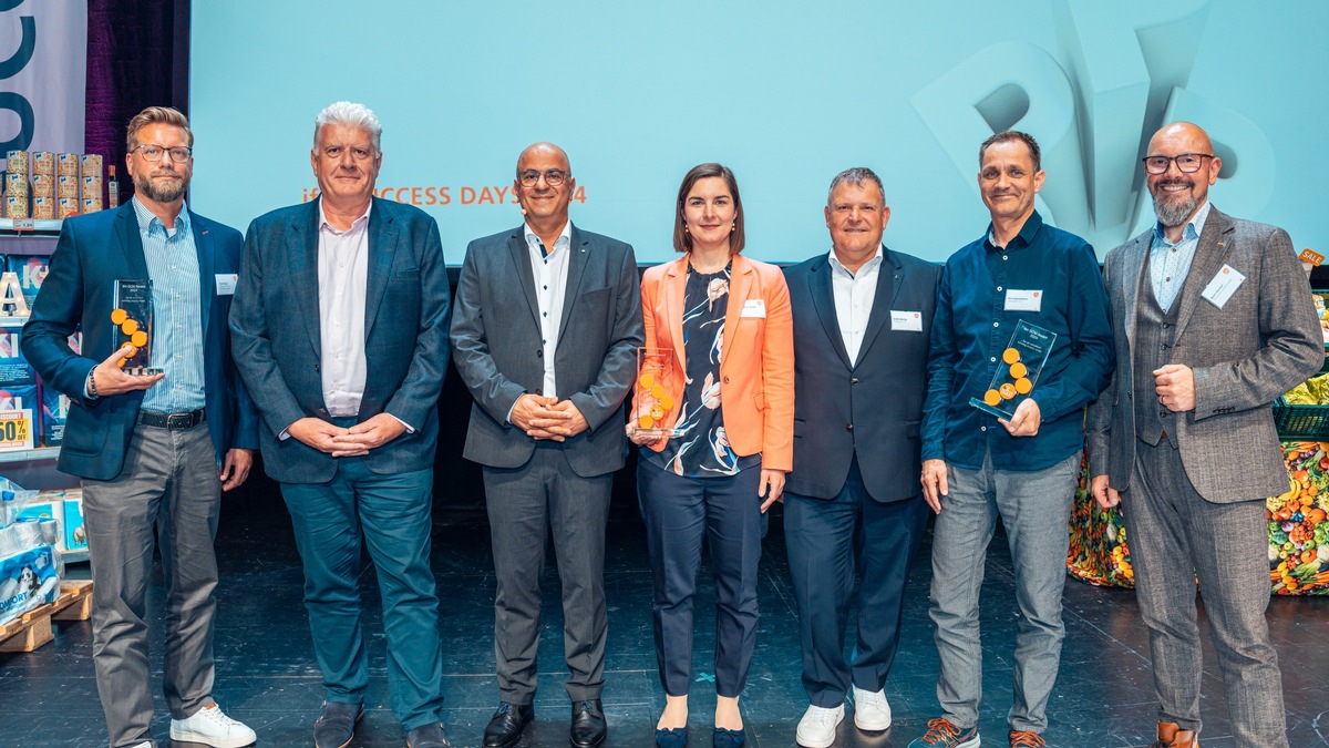 ifm SCM-Awards verliehen; Pressemitteilung der ifm electronic gmbh