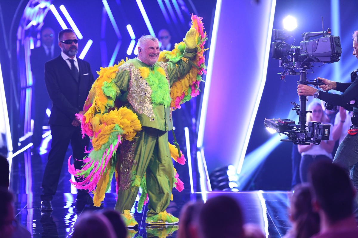 27,3 Prozent Marktanteil!&quot;The Masked Singer&quot; setzt Höhenflug fort // Unter dem Kakadu zwitschert Heinz Hoenig