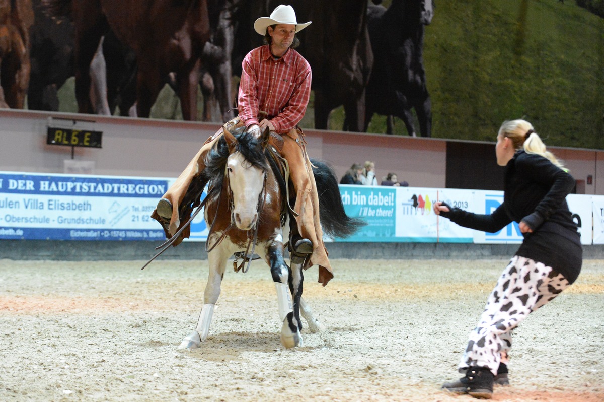 Eröffnungsbericht HIPPOLOGICA Berlin: Sport, Show und Shopping unterm Funkturm (BILD)