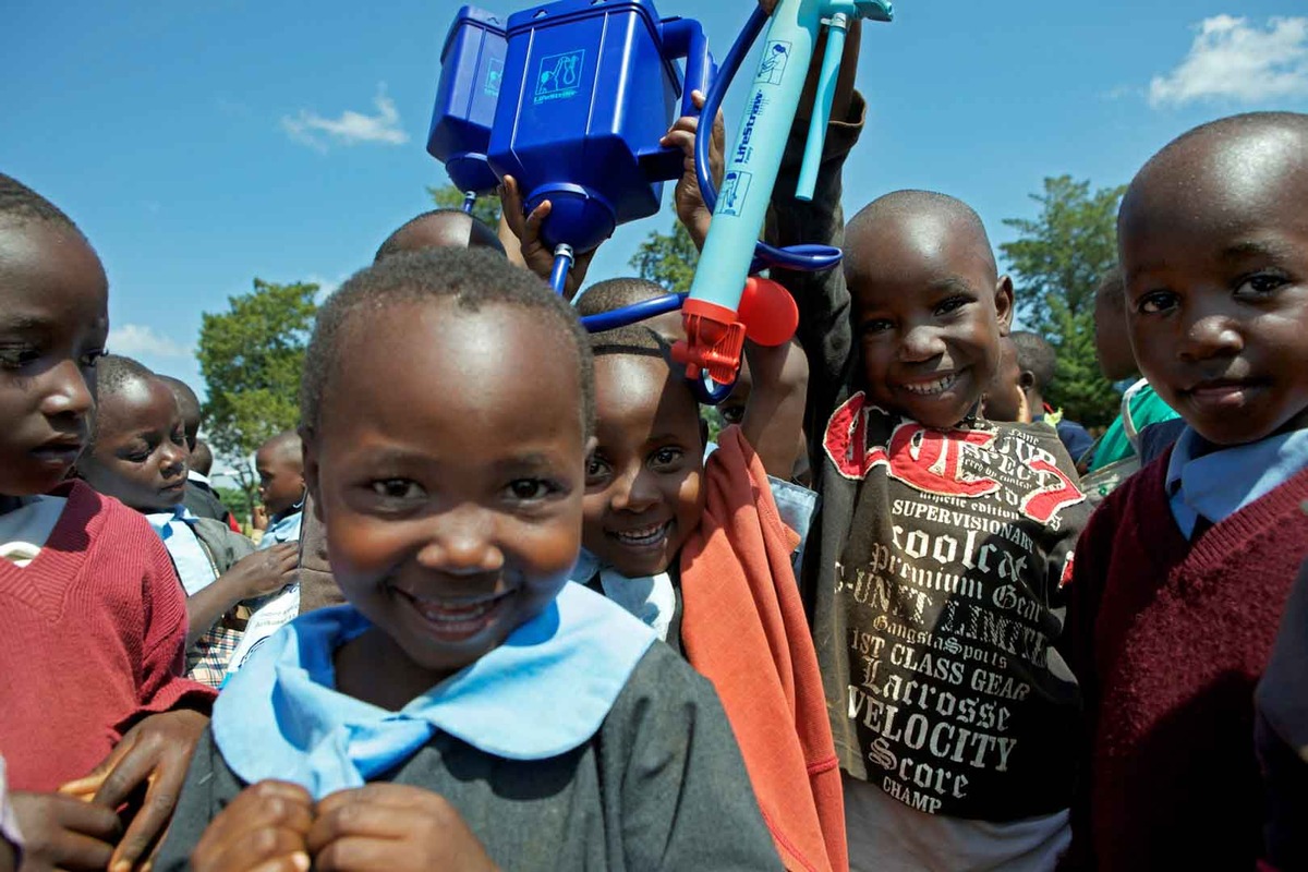 Supported by Laverana - Krankheitsrate in ClimatePartner Kenia-Projekt geht um 41% zurück - einfach durch sauberes Trinkwasser