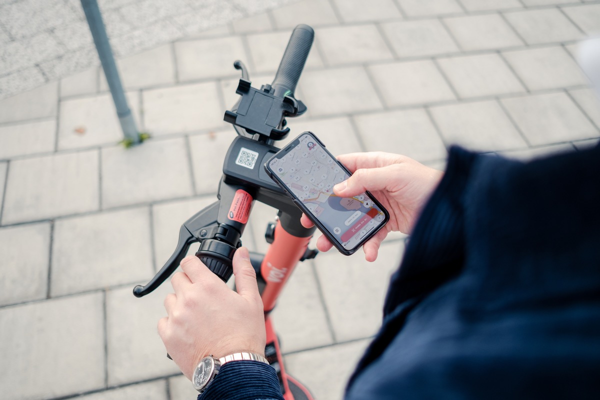 Ericsson und Arkessa vernetzen E-Scooter von Voi in Deutschland und der Schweiz