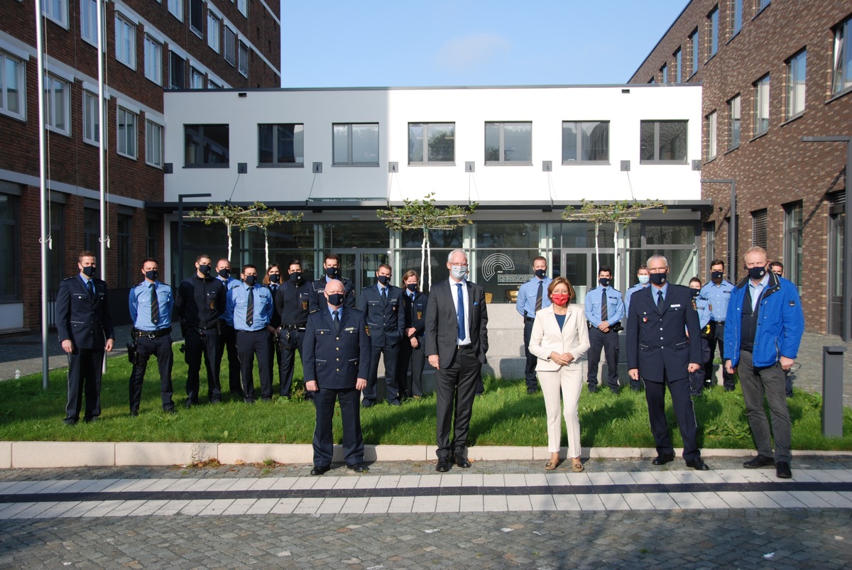 POL-PPTR: Ministerpräsidentin Malu Dreyer besucht &quot;ihre&quot; Polizeiinspektion