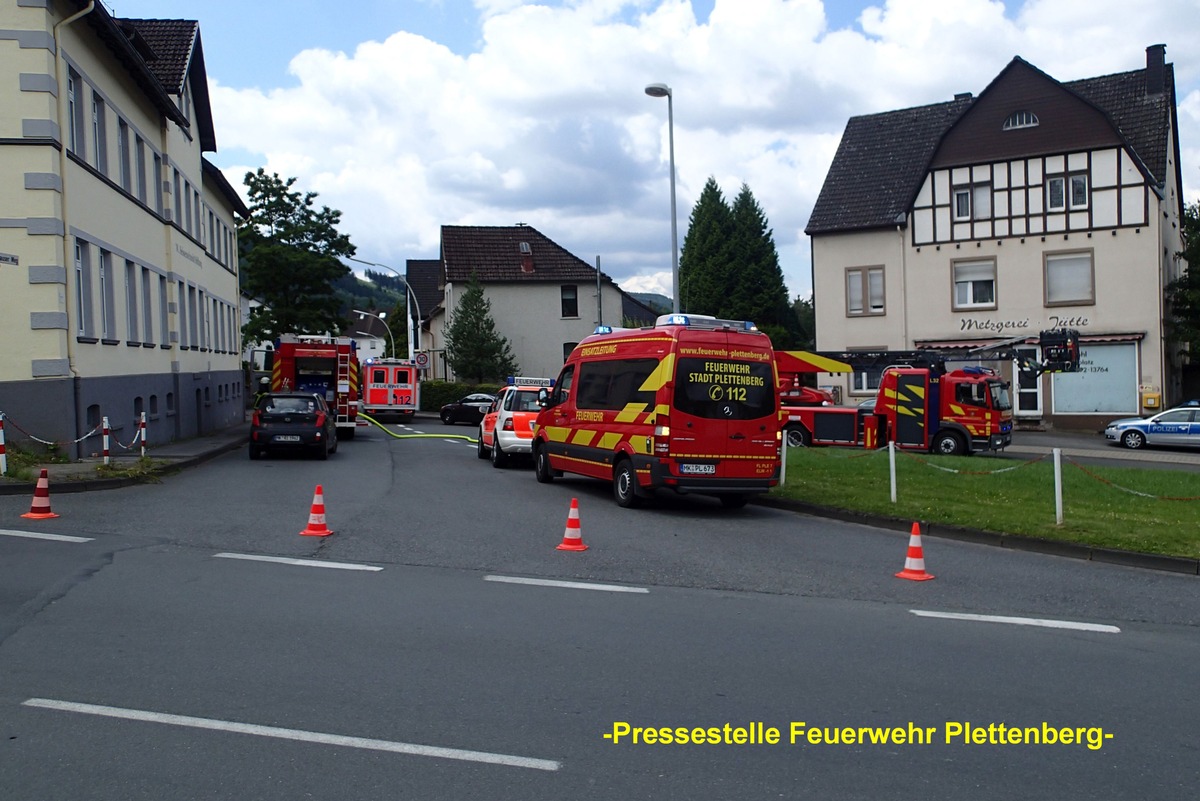 FW-PL: OT-Stadtmitte. Gemeldeter Zimmerbrand war verbranntes Essen auf dem Herd.