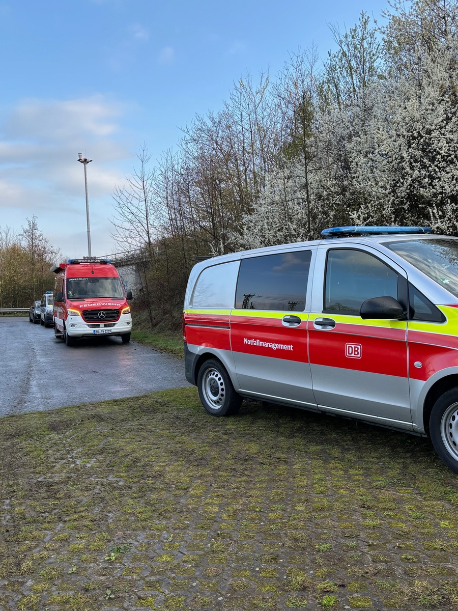 FW Bad Honnef: Einsatz an ICE-Strecke - Totes Wildtier mittels Drohne entdeckt