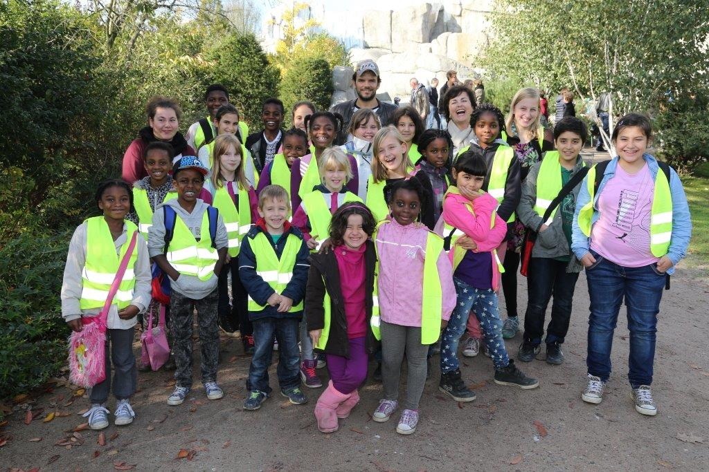 Zehn Jahre Stiftung Mittagskinder / Große Kinderüberraschung mit Stiftungsbotschafter Steffen Henssler (FOTO)