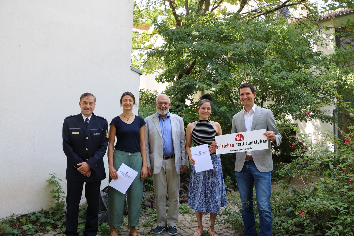 POL-MA: Heidelberg: &quot;Beistehen statt rumstehen&quot; - Ehrung aufmerksamer Zeuginnen