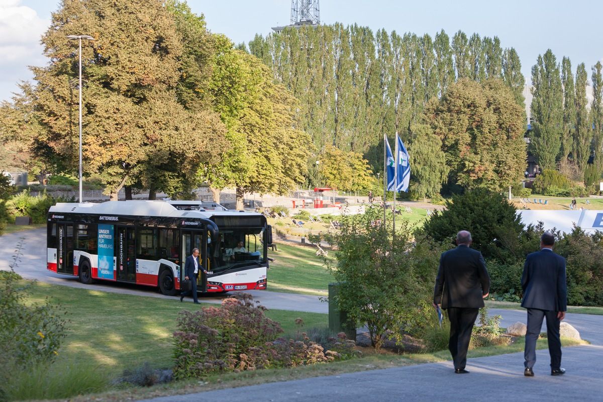 Bus Display setzt InnoTrans unter Strom