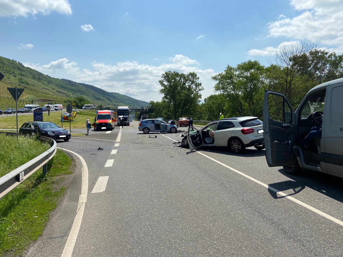 POL-PDWIL: Verkehrsunfall mit zwei Verletzten B53 Reiler Brücke