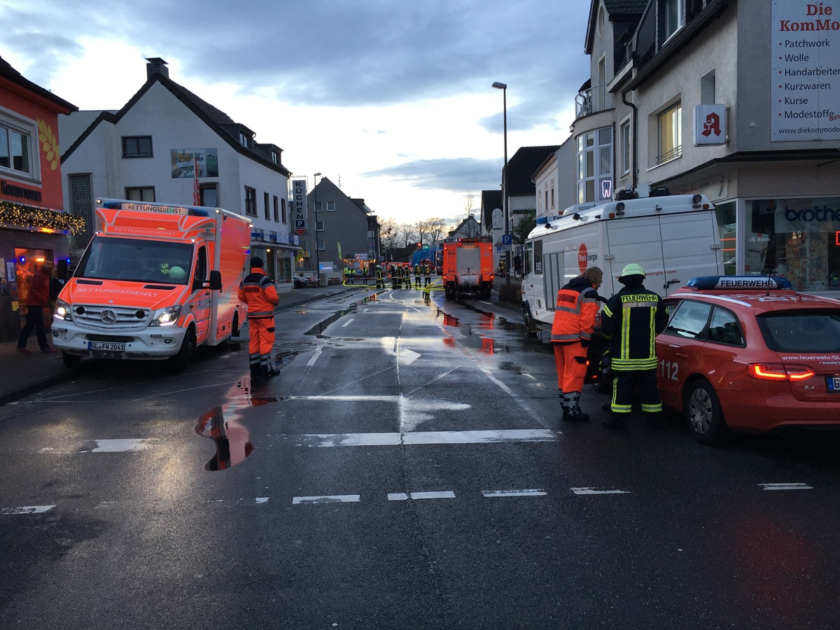 FW-GL: Umfangreiche Gasausströmung in Bergisch Gladbach-Heidkamp