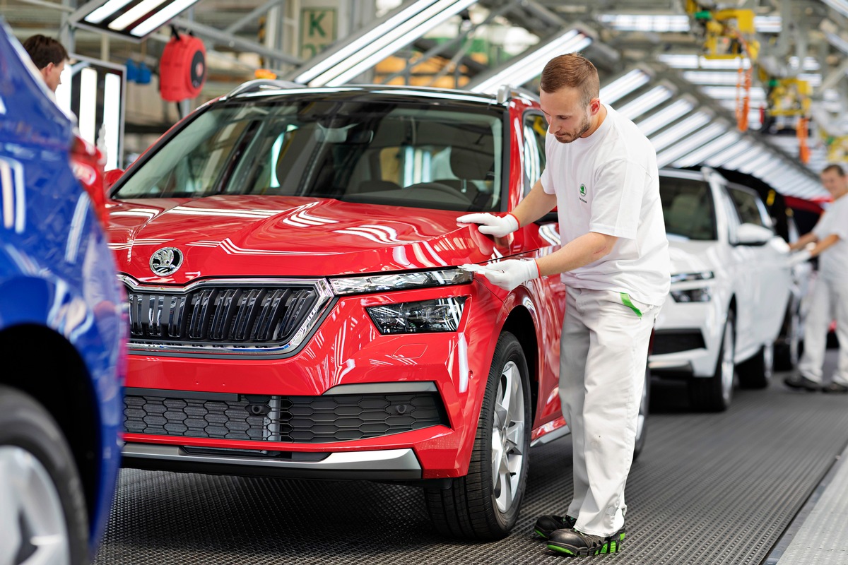 SKODA AUTO stellt 2019 Produktionsrekord in seinen tschechischen Werken auf (FOTO)