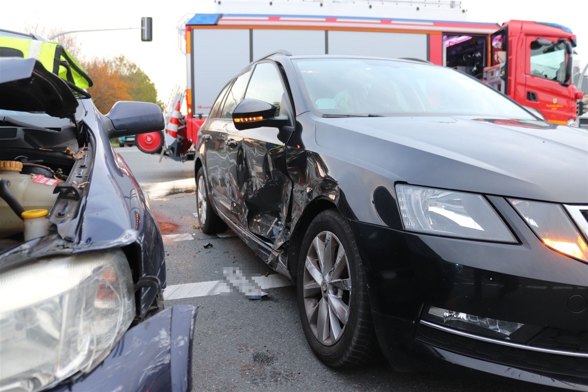 POL-COE: Dülmen, Ostlandwehr/ Autos zusammengestoßen