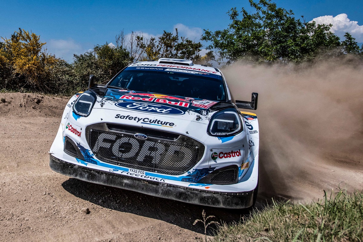 Adrien Fourmaux überzeugt bei der WM-Rallye Portugal mit Topzeiten im Ford Puma Hybrid Rally1