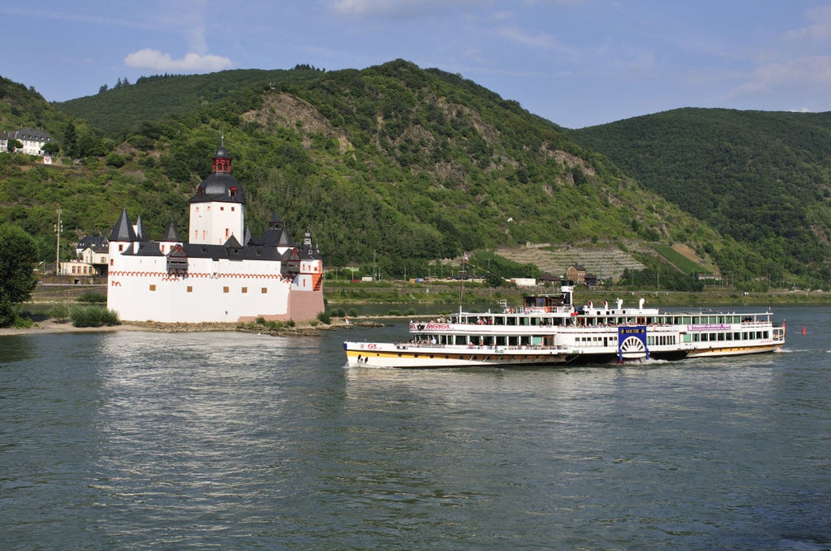 Schiff ahoi: feratel liefert Panorama Livestreams direkt vom Rhein - BILD