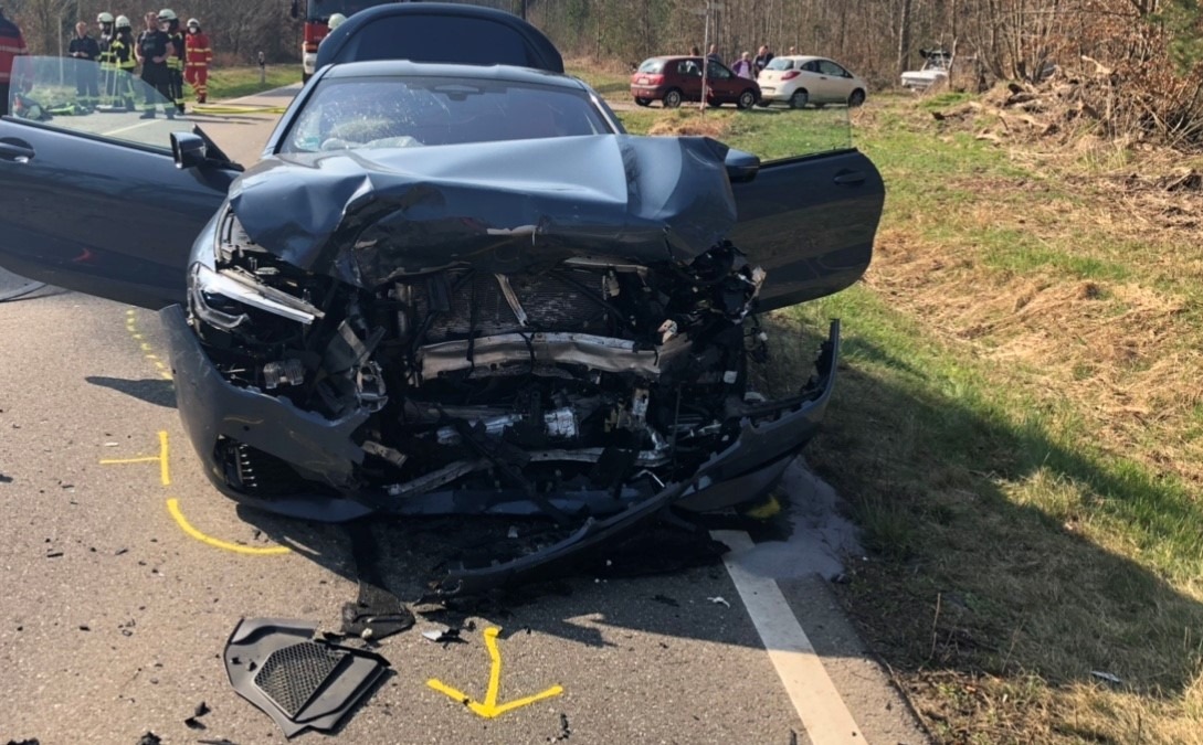 POL-PDLD: Schwerer Verkehrsunfall mit mehreren Verletzten