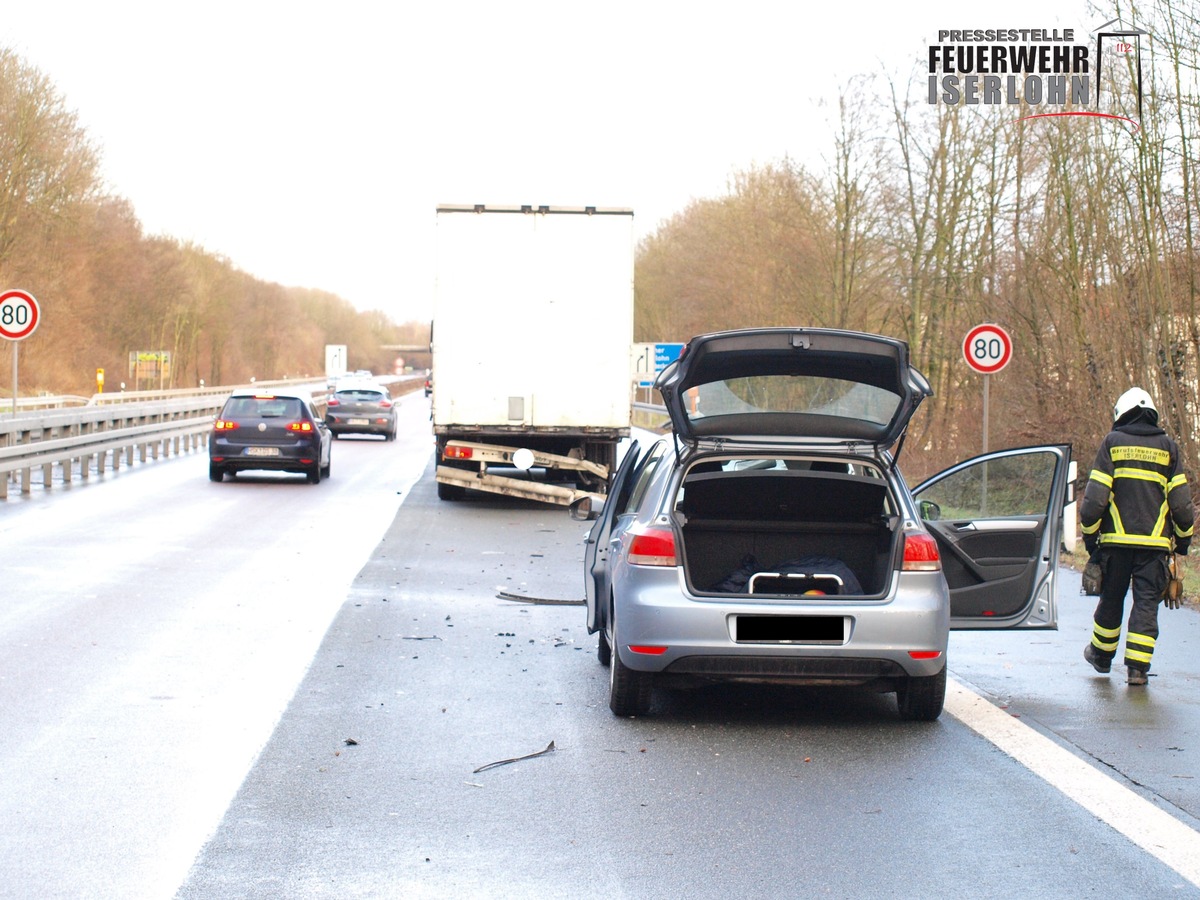 FW-MK: Auffahrunfall auf der Autobahn 46 und Sturmeinsätze