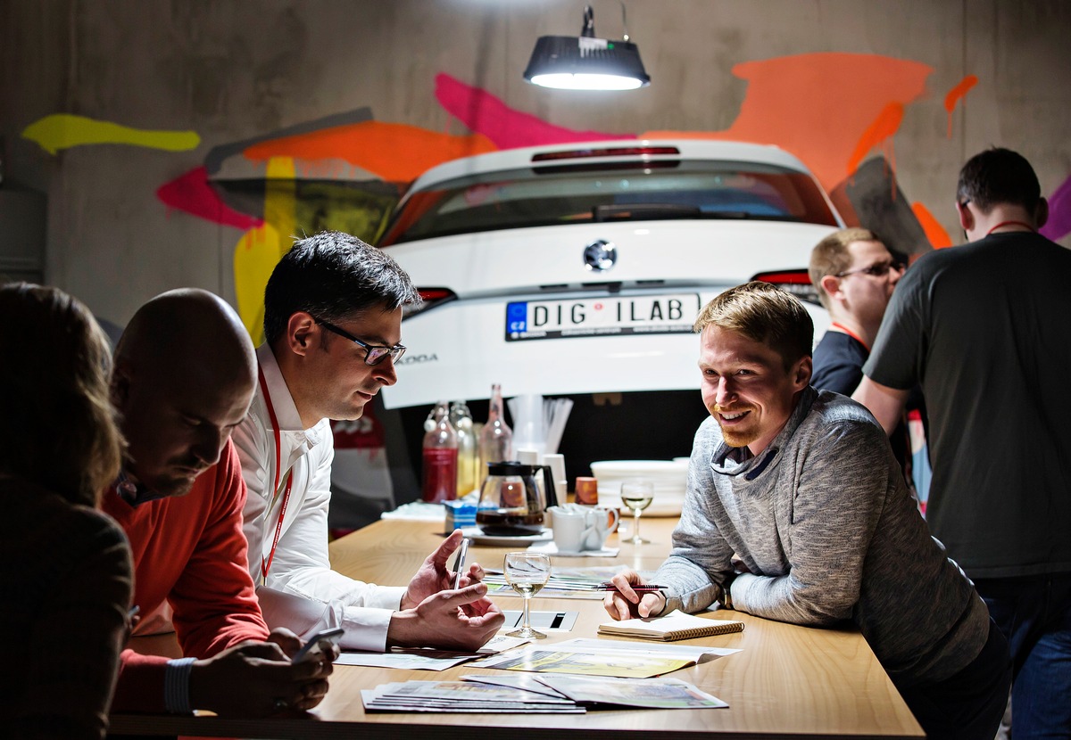 SKODA AUTO unterstützt Programmiertalente beim Ideenwettbewerb ,Smart Energy Hackathon&#039; (FOTO)