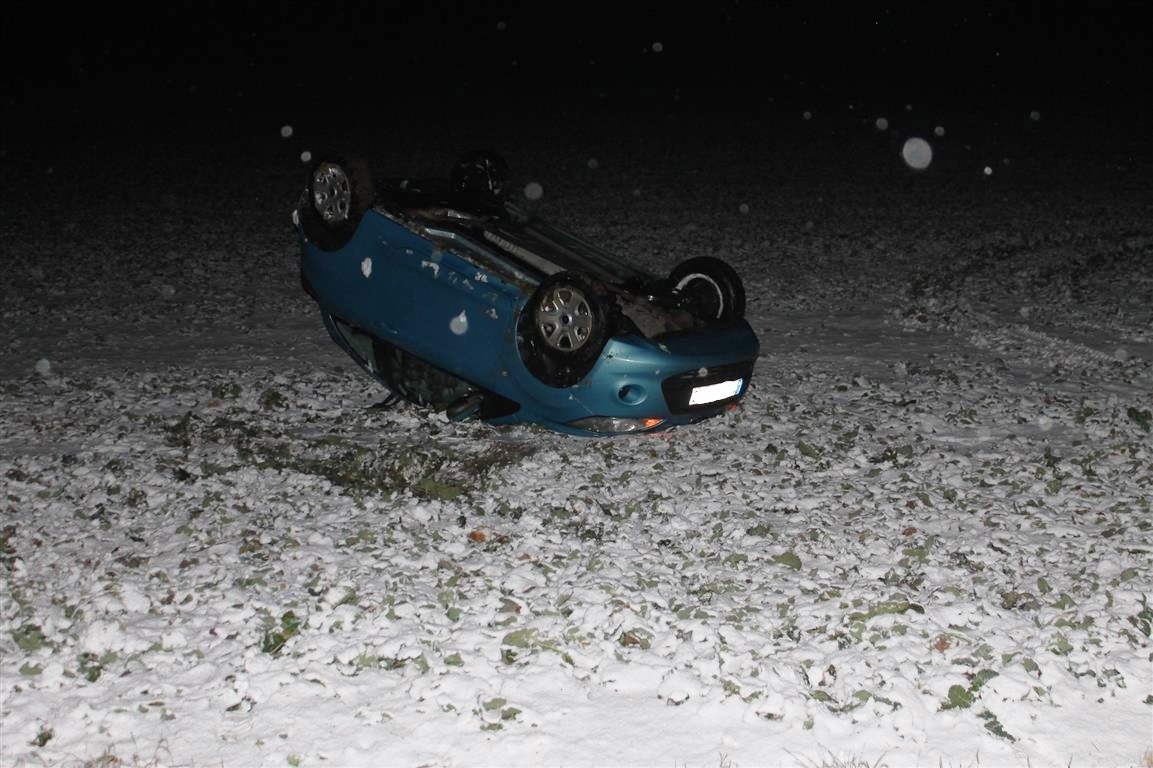 POL-PDMY: Winterglatte Fahrbahnen verlangen Vorsicht, 04.01.2017, 20:25 Uhr