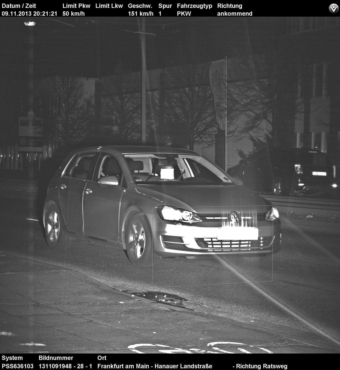 POL-F: 131113 - 1052 Ostend: 151 km/h bei erlaubten 50 km/h -  Raser mit nagelneuem Mietwagen erwischt - Blitzerfoto beigefügt!