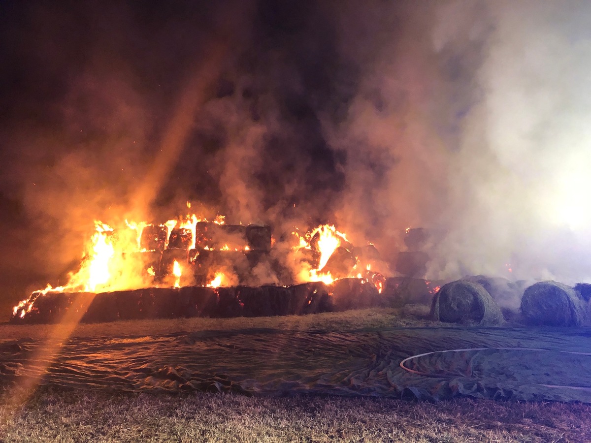 POL-PDKL: Heurundballenbrand zwischen Kottweiler-Schwanden und Steinwenden