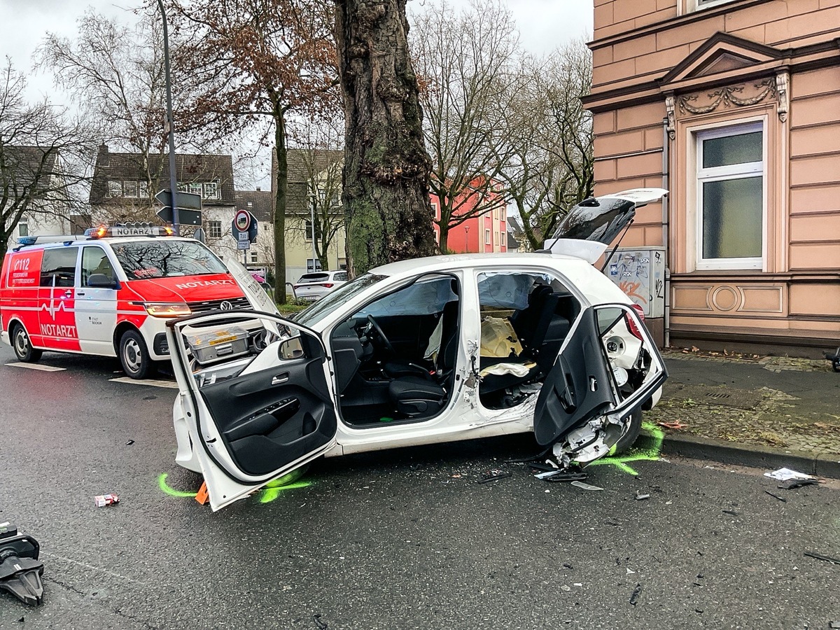 FW-BO: Verkehrsunfall auf der Ümminger Straße