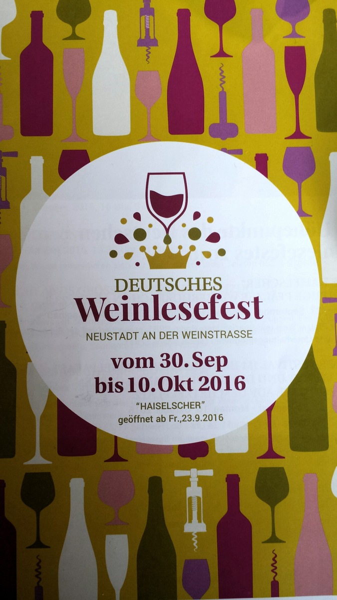 POL-PDNW: (Neustadt) Winzerumzug 2016 - Winzerumzug goes Twitter