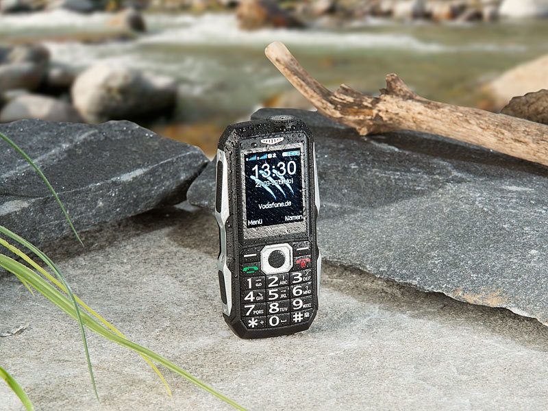 Bei Outdoor-Aktivitäten stets erreichbar bleiben - auch weltweit: simvalley MOBILE 4G-Outdoor-Handy XT-400, IP67, Dual-SIM, Radio, 2&quot;-/ 5,08-cm-Farbdisplay