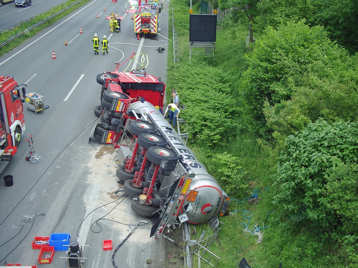 FW-GLA: Weiteres Update zum Gefahrgutunfall auf der BAB 2