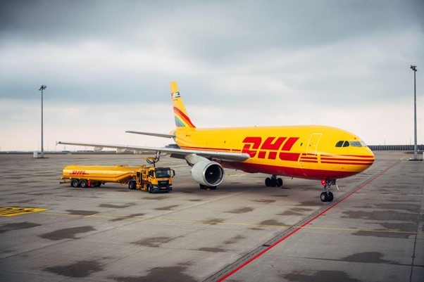 PM: DHL Group und Neste vertiefen Zusammenarbeit zur Senkung von Emissionen in der Logistik / PR: DHL Group and Neste to tighten collaboration to reduce logistics emissions