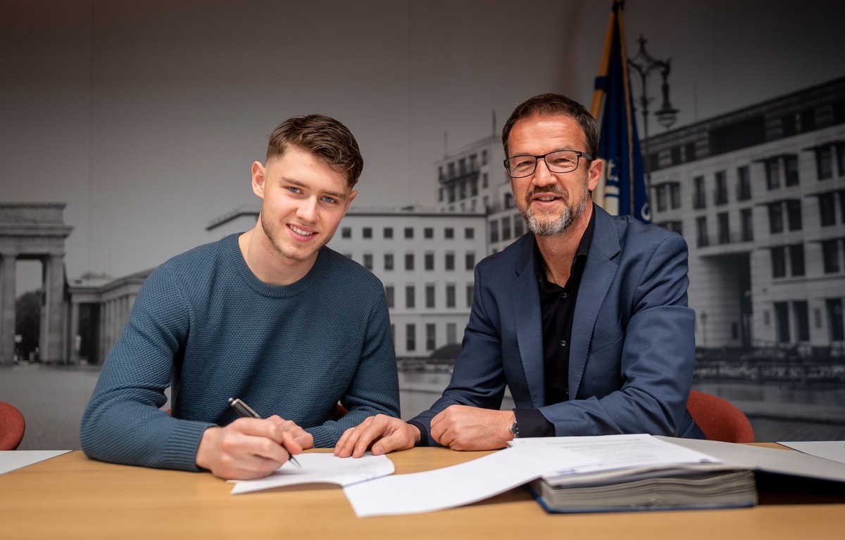 Langfristiger Vertrag bis 2025: Linus Gechter bleibt an Bord!