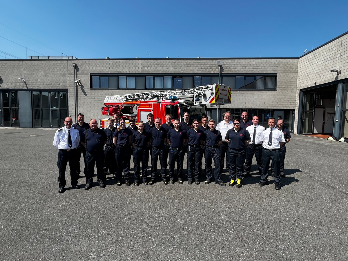 FW Dinslaken: Neue Einsatzkräfte für die Feuerwehr Dinslaken