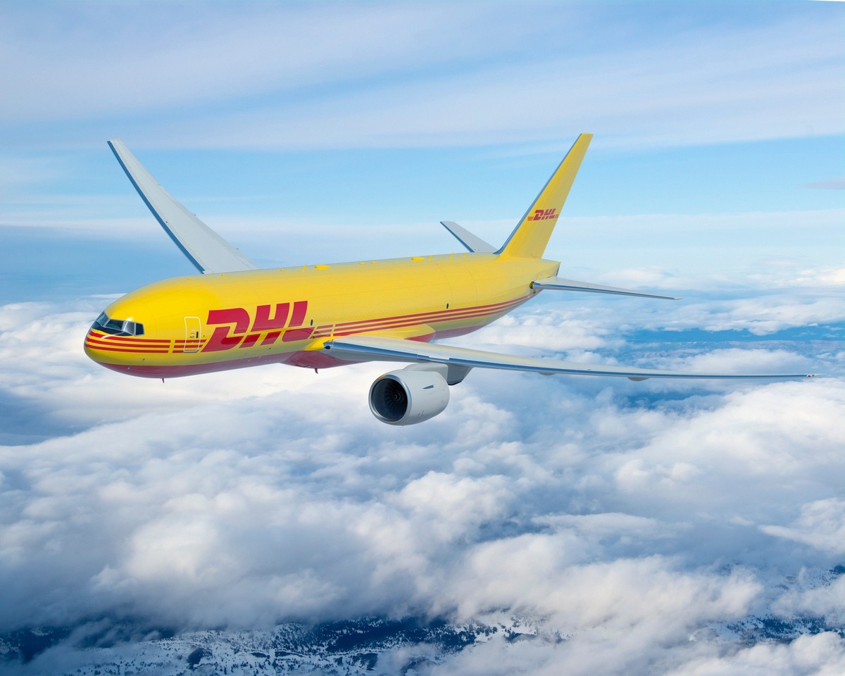 PM: DHL Express erweitert seine Flugzeugflotte um neun durch Mammoth umgebaute B777-200LR Maschinen / PR: DHL Express upgrades its fleet with the order of nine Mammoth-converted B777-200LR freighters