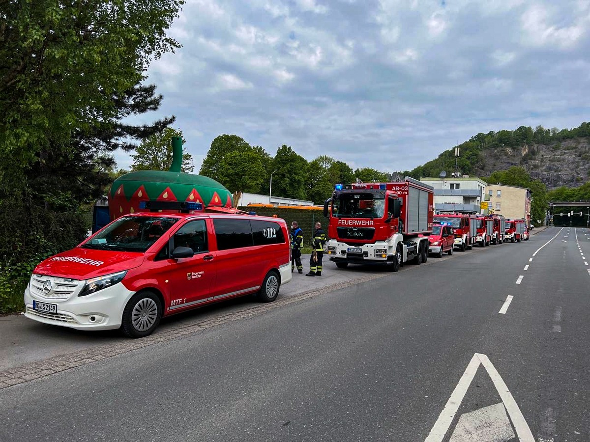 FW-MK: Feuerwehr Iserlohn unterstützt bei einem Massenanfall von Verletzten in Nachrodt Wiblingwerde