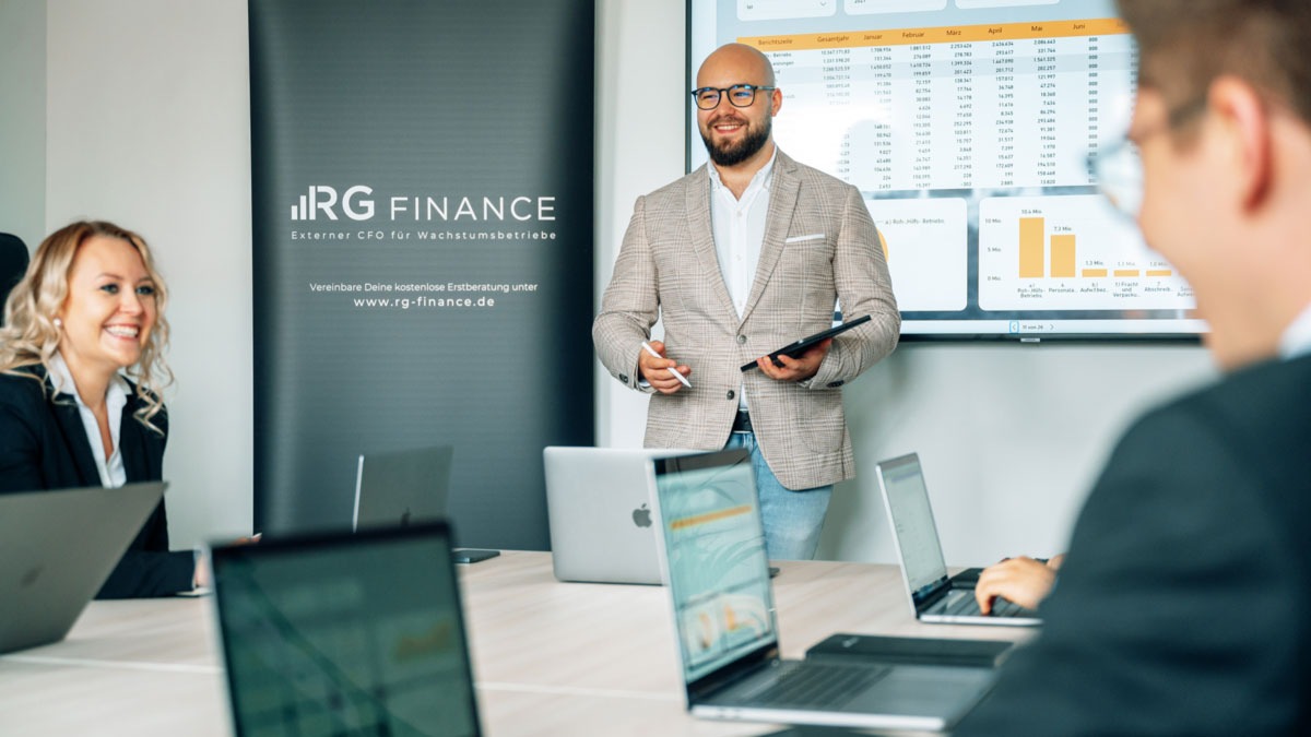 RG Finance GmbH expandiert: Unternehmensberatung sucht neue Mitarbeiter