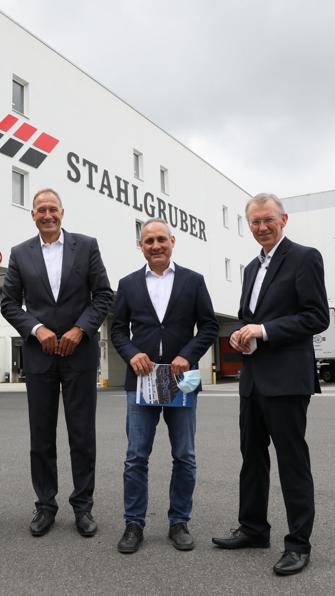 European Parliament Member Ismail Ertug visits LKQ Europe’s Logistics Operations in Sulzbach-Rosenberg