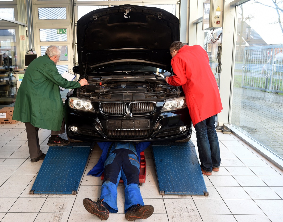 AUTO BILD-Verbrauchertest: Gebrauchtwagenprüfer arbeiten unzuverlässig und erstellen fehlerhafte Gutachten