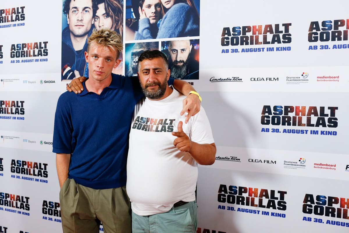 ASPHALTGORILLAS by Buck feiert wilde Premiere in Berlin