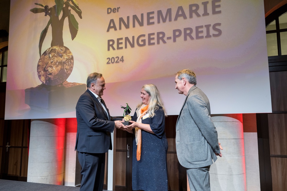 Solidarität ist immer konkret: ASB verleiht Annemarie-Renger-Preis 2024 an den Verein Neuland gewinnen e. V.