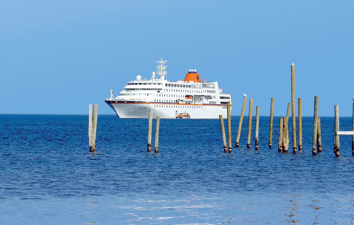 Premieren &amp; Prominenz: Sommerliche &quot;Schnupper-Törns&quot; mit der COLUMBUS durch die Nord- und Ostsee