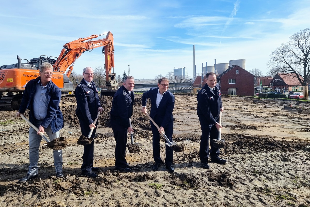 FW-WRN: Erster Spatenstich für das neue Gerätehaus des Löschzug Stockum