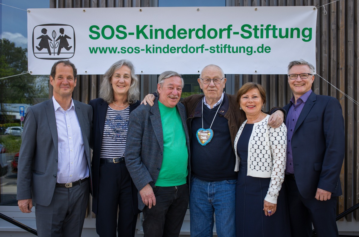 Die SOS-Kinderdorf-Stiftung feiert Jubiläum - In 20 Jahren um das 200-fache gewachsen