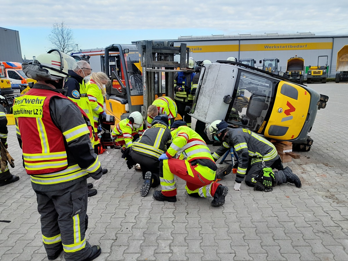 FW-EN: Wetter - Feuerwehr am Mittwoch dreimal im Einsatz